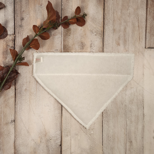 Foam Triangle Scarf Shape (Preorder)